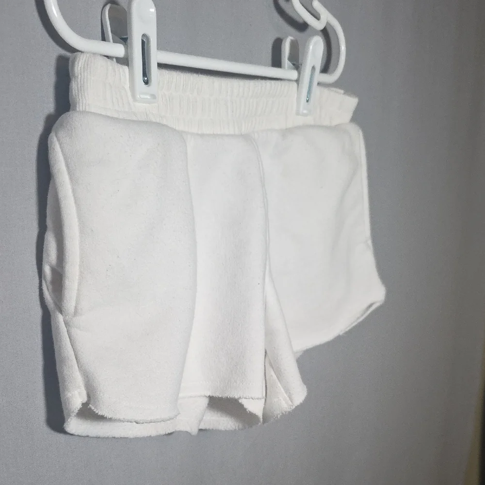 Art Class Soft White Fleece Shorts Girls Size 8 (M)